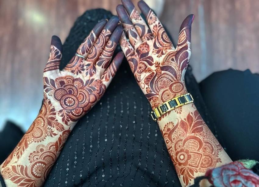 traditional mehndi for Karwa Chauth