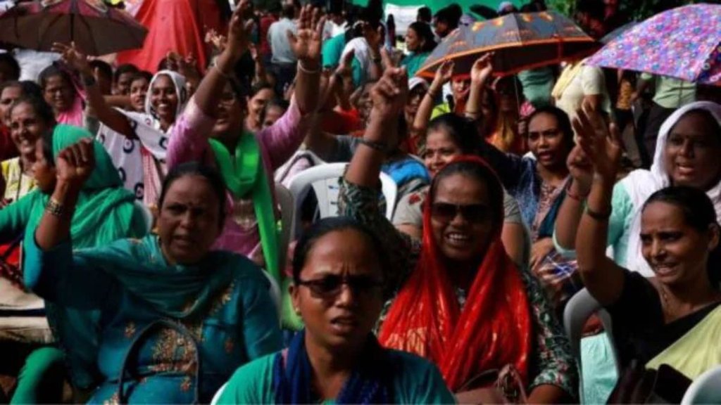 ladki behen yojana | maharashtra | devendra fadnavis |