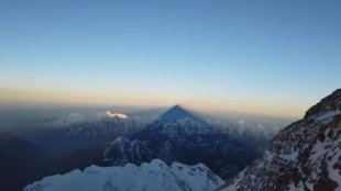 mount everest| hailstorm| rescue operation