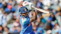 IND vs AUS: टी20 सीरीज से पहले भारत के लिए बुरी खबर, स्टार खिलाड़ी के लगी चोट; सिडनी वनडे से भी बाहर