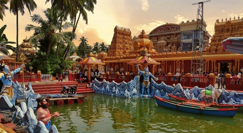 truth about 33 crore gods