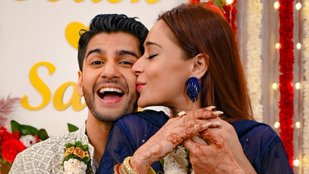 Sara Khan Krish Pathak