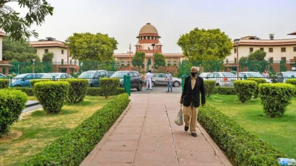 Supreme Court, Karnataka, Cave, Gokarna, Russian Woman,