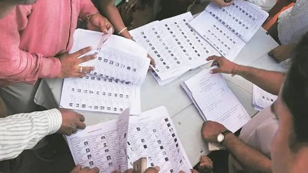 Satisfactory answers questions related to voter list were not forthcoming  final Election Commission released final list after thorough review |  Jansatta