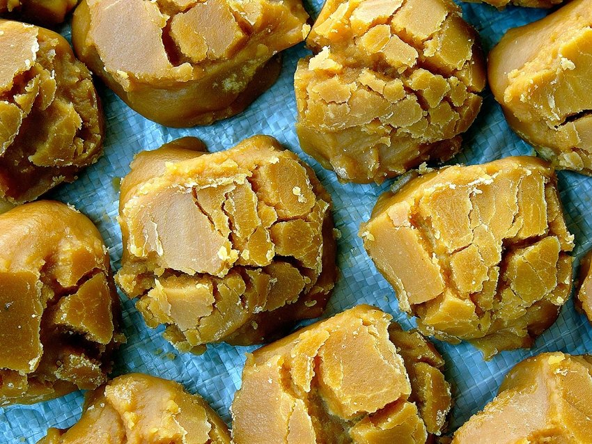 Adulterated jaggery detection