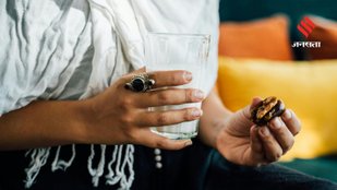 Ayurvedic benefits of date-infused milk