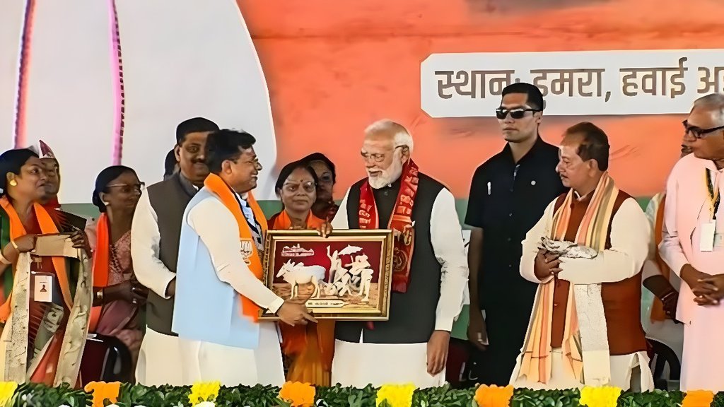 Bihar Elections 2025: पीएम मोदी ने सीतामढ़ी से बोला विपक्ष पर हमला (Photo: Express)