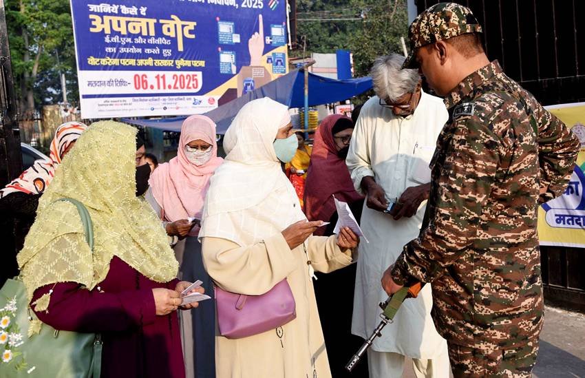 Valid documents for polling booth India