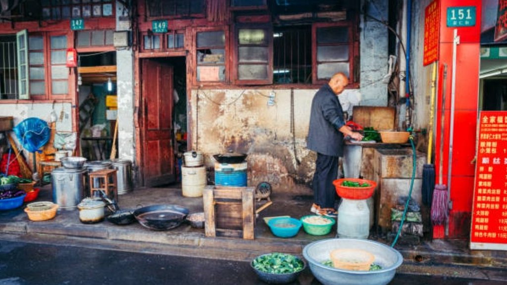 China, father, daughter, food stal