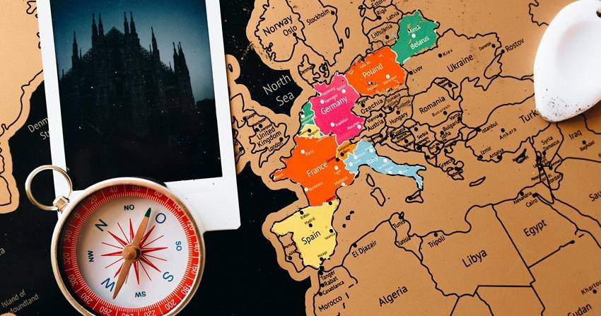 most border-sharing nations in the world