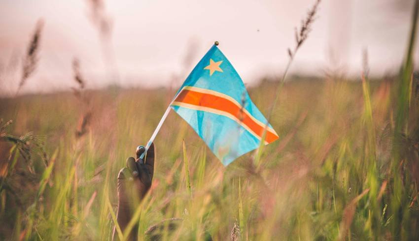 which country has most borders