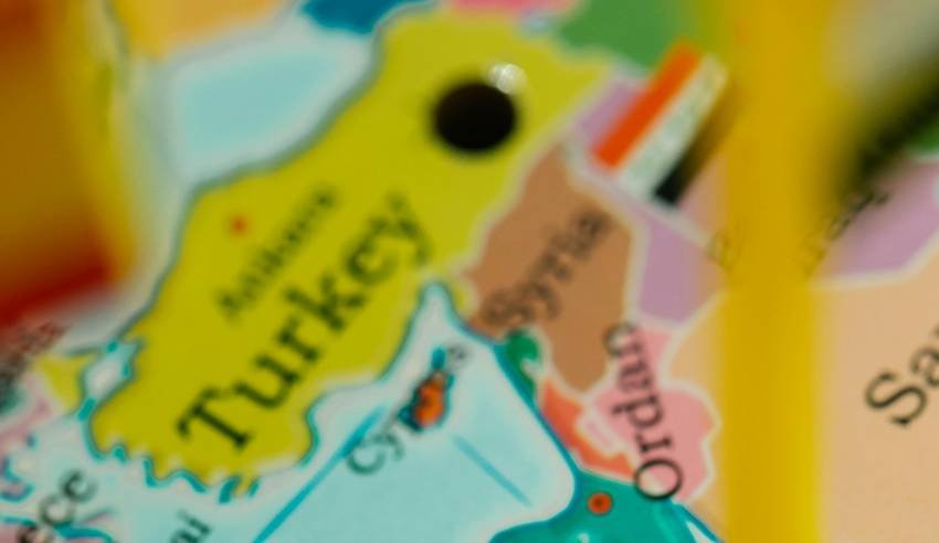 top countries with highest number of neighbours