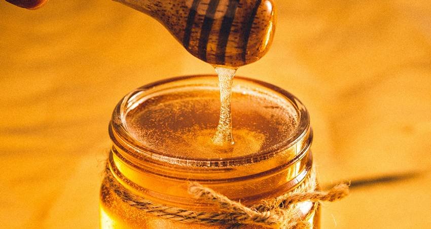 Home remedies for cracked heels