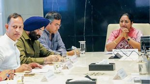 Rekha Gupta office timing change, Delhi pollution office timing change, government offices timing change,