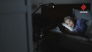 Does sleeping late cause depression or anxiety