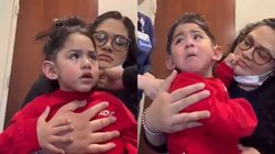 जन्म से सुन नहीं पाती थी बच्ची, टेक्नोलॉजी की मदद से जब पहली बार सुनी मां की आवाज तो दिया ऐसा रिएक्शन, देखिए Viral Video