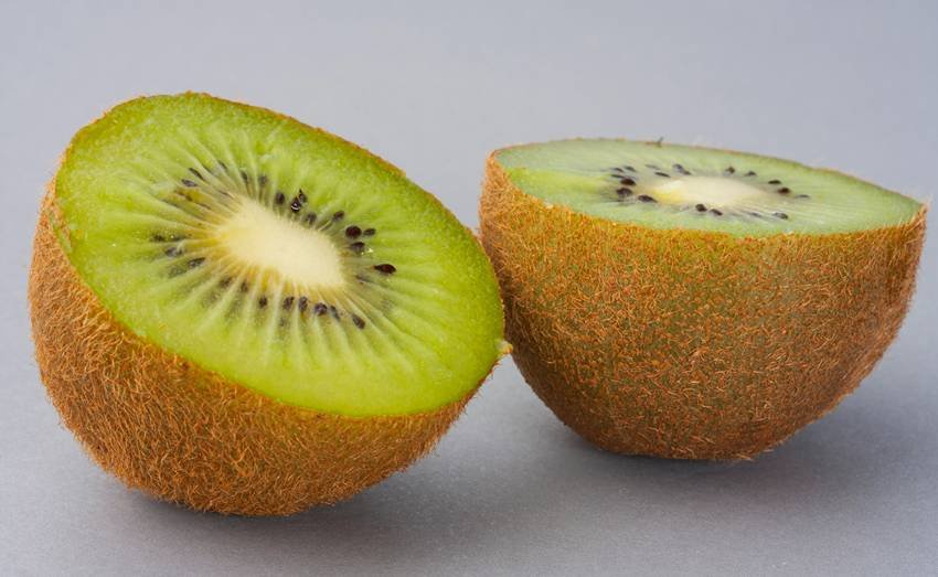 fruits richer in Vitamin C than orange