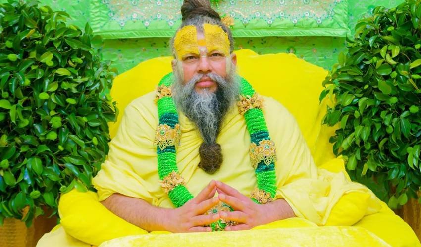 Women serving Lord Hanuman rules