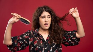 Do muhe baal kaise hataye |How to repair split ends at home | How to remove split ends at home without cutting