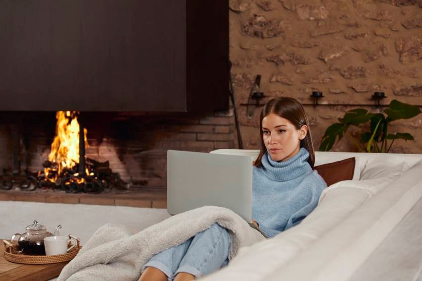 how to stay warm in freezing winter