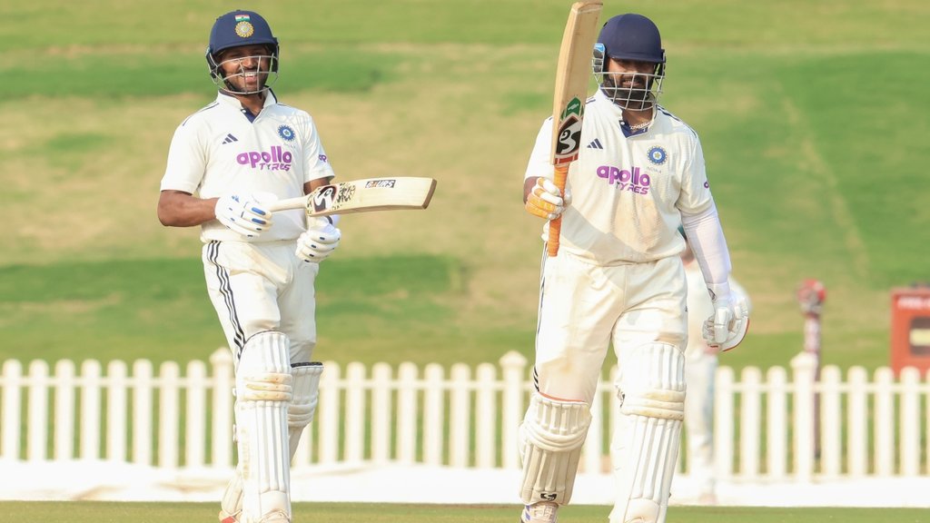 IND vs SA 1st Test Kolkata Dhruv Jurel Rishabh Pant Both Team India probable Playing 11 Who Will go out IND vs SA 1st Test Kolkata Dhruv Jurel Rishabh Pant Both Team India probable Playing 11 Who Will go out