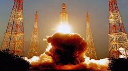 विचार: क्या भारत अब ‘अंतरिक्ष महाशक्ति’ बनने की कगार पर है? इसरो के ‘बाहुबली रॉकेट’ ने गाड़ा नया झंडा