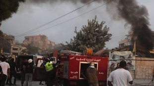 Israel launches airstrikes on south Lebanon, Israel Lebanon Hezbollah, Israel airstrikes Lebanon