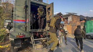 Jammu and Kashmir Police, Jammu anti-terror operations, Jammu anti-terror raids underway, J&K anti-terror operations
