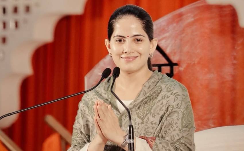 who becomes rich Jaya Kishori