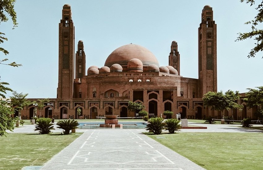 Luv and Kush history