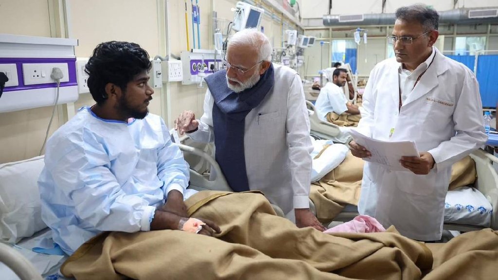 PM Modi met victims