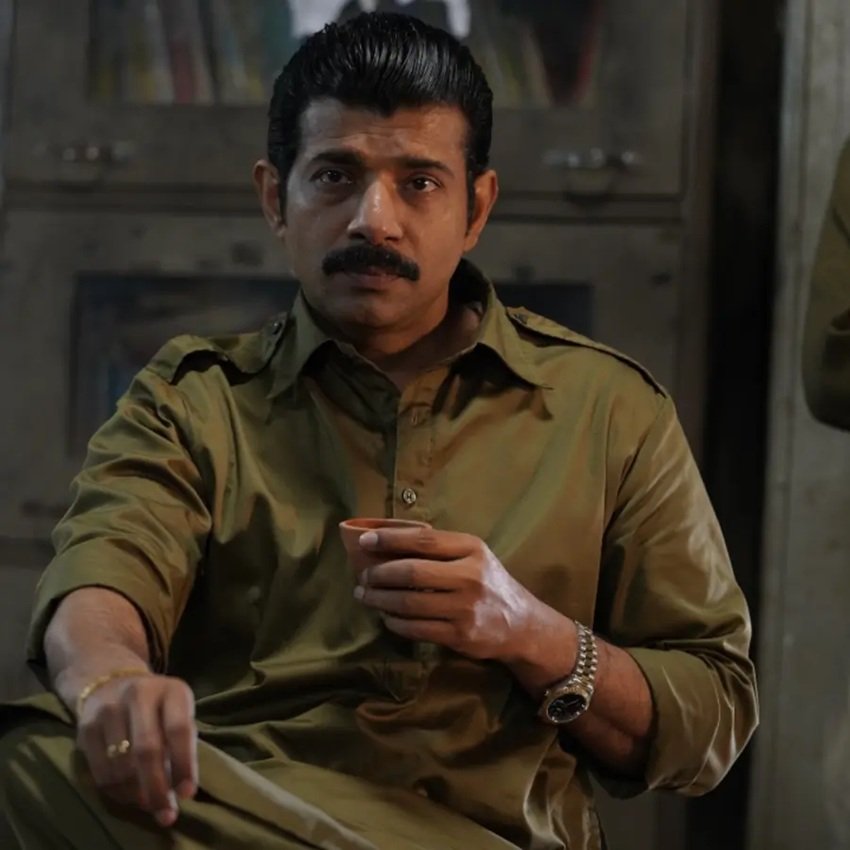 Rangbaaz Dar Ki Rajneeti