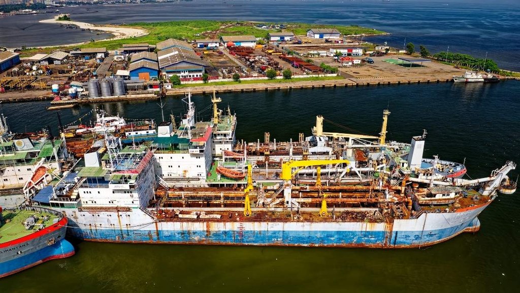 How much does India buy oil from Russia?, Who is the largest buyer of Russian oil?, भारत रूस से कितना तेल खरीदता है?