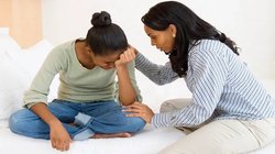 दुनिया मेरे आगे: अब ‘हत्या’ सुनकर दिल नहीं कांपता, हृदय विदारक शब्द अब सामान्य लगने लगे हैं — यही सबसे बड़ा खतरा है