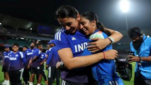 Jemimah Rodrigues, Smriti Mandhana, Jemimah Rodrigues WBBL, Smriti Mandhana Marriage, Smriti Mandhana Palash Muchhal, Smriti Mandhana Jemimah Rodrigues, Smriti Mandhana Marriage Postpone, Smriti mandhana News, Smriti Mandhana Marriage Update, Jemimah Rodrigues Smriti Mandhana