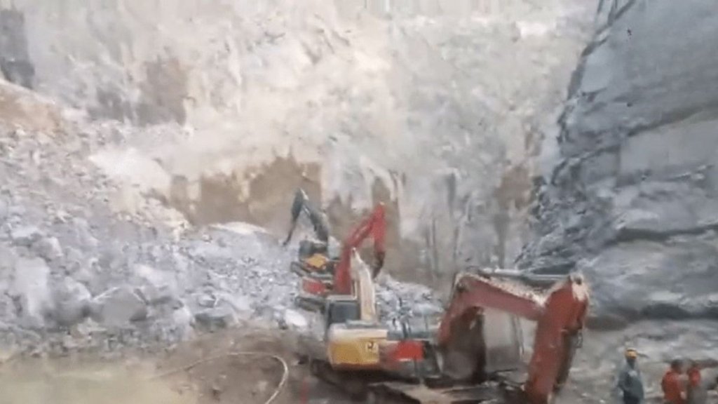 Sonbhadra Obra mine accident, Sonbhadra illegal mining, Billi Markundi mine Sonbhadra Obra mine accident, Sonbhadra illegal mining, Billi Markundi mine