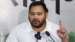 तेजस्वी यादव बने महागठबंधन के नेता, बैठक से गैर हाजिर रहे कांग्रेस के विधायक