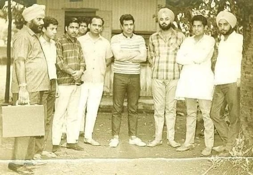 Teri Meri Ik Jindri (1975)