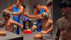 VIDEO: तिलक को प्लेइंग 11 से बाहर करके भी नहीं भरा मन, सूर्यकुमार ने बर्थडे सेलिब्रेशन में किया बुरा हाल