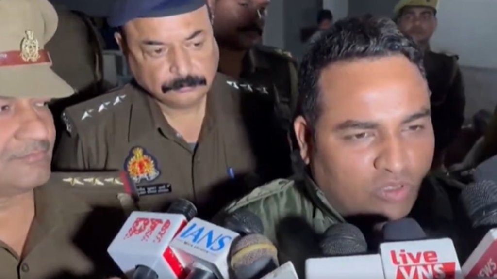 Varanasi banned cough syrup, Varanasi police seize banned syrup, syrup worth two crore