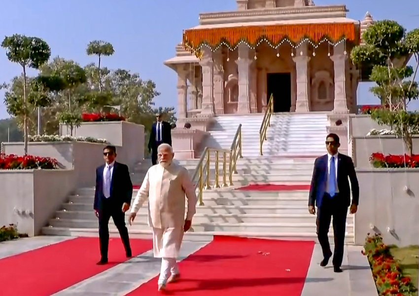 Rituals at Sapt Mandir mark the auspicious beginning with Vedic chants and prayers