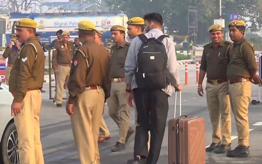 PM Modi Hoists Flag at Ayodhya’s Ram Temple During Historic Dhwajarohan Ceremony
