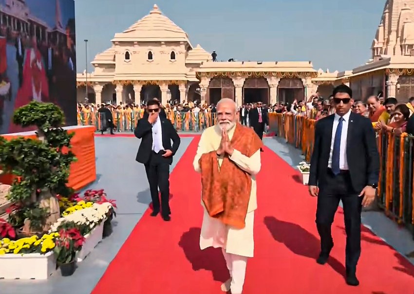 Mohan Bhagwat Remembers Sacrifices, Says the Flag Represents India’s Collective Resolve