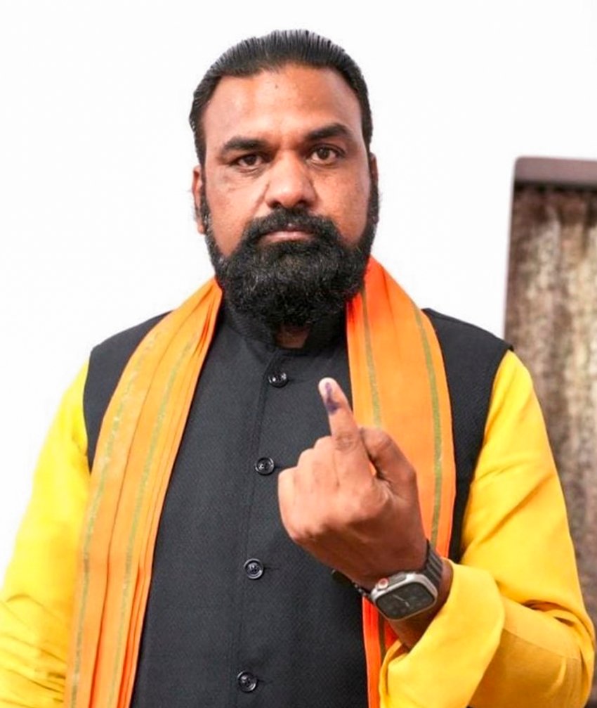 Bihar election leaders voting