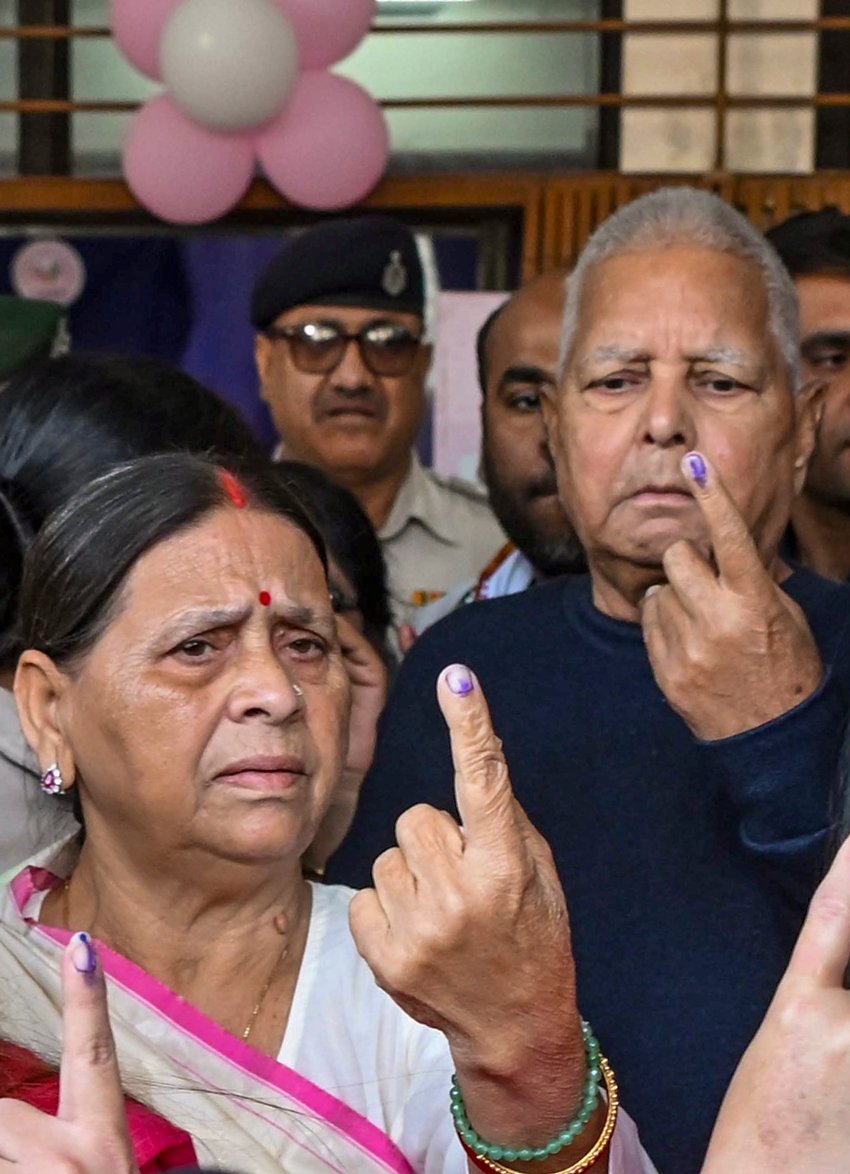 Nitish Kumar casts vote
