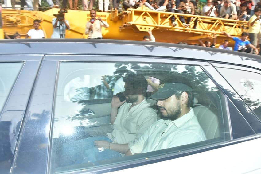 Dharmendra Pawan Hans crematorium
