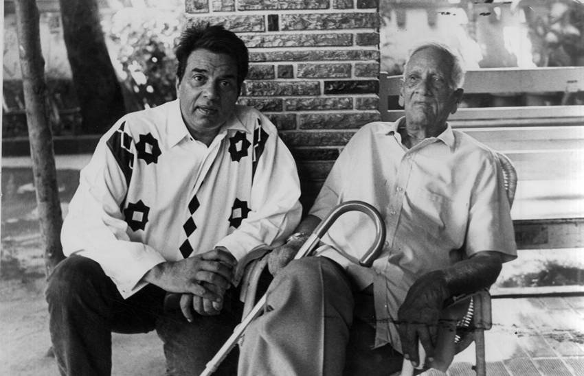 Dharmendra Politics Era