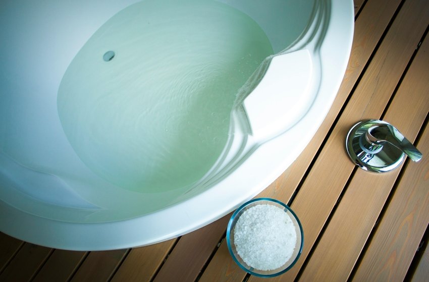 coconut oil for cracked heels