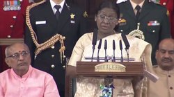 ‘यह औपनिवेशिक मानसिकता छोड़ राष्ट्रवादी सोच अपनाने का मार्गदर्शक दस्तावेज’, संविधान दिवस कार्यक्रम में बोलीं राष्ट्रपति मुर्मू