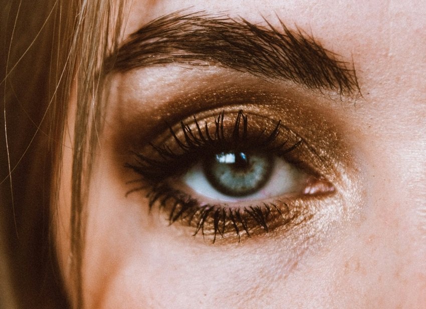 harmful effects of eyeliner